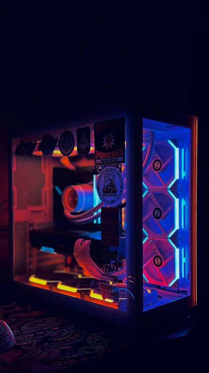 تجميعة للبيع فقط ‼️
كارت شاشة gigabyte 3070 ti 
مذربورد aorus elite ddr5
رامات xpg ddr5 / 32 gb
معالج i5 /12600 kf 
مبرد مائي deepcool castel ٣٦٠ 
كيس ليان لي داينمك ايفو 11 مع المراوح عدد 6 ليان لي 
شاشة gigabyte 27 2k / 0.5 ms / ips 
كيبورد glorious
ماوس glorious
الحاسبة نظيفة جداً جداً جداً مشتغلة شي قليل كلش نظافة ١٠٠٪؜ 
مكاني بغداد 
متواجد ماسنجر و وتساب ***********
