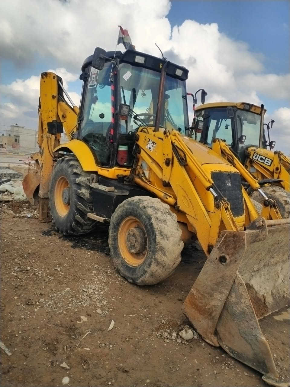 السلام عليكم جيسي البيع مكان موصل 2003 ***********
