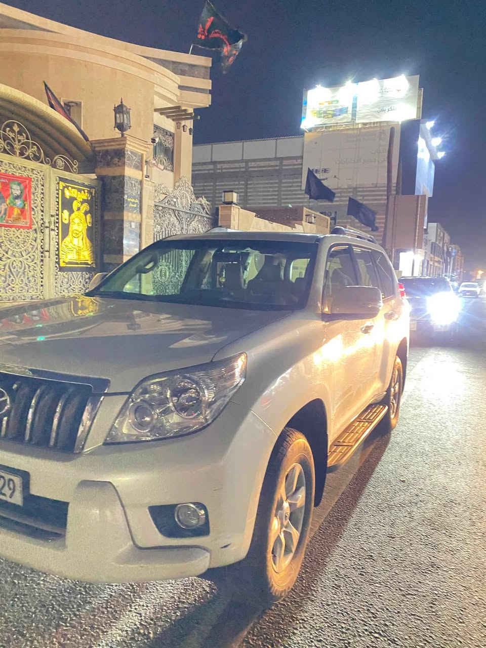 سلام عليكم برادو موديل ٢٠١٣
مكفوله كفاله عامه رقم بغداد مشروع الوطني  
V6
ماشيه 200km
فول مواصفات خليجي لون ابيض صدفي سعر 250
***********
