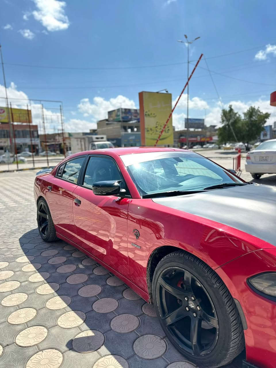 جارجر  ارتي موديل ٢٠١٦ فول عدى فتحة حادثها فقط جاملغ مبدل وبنيد محدث سيارة مبرمجة برمجة استعراضية ودوس وطلق ناري حدادية كير ومكينه بلجيس 
سعر سيارة تواصل فقط اتصال او وتساب على رقم 

0782 148 4558
