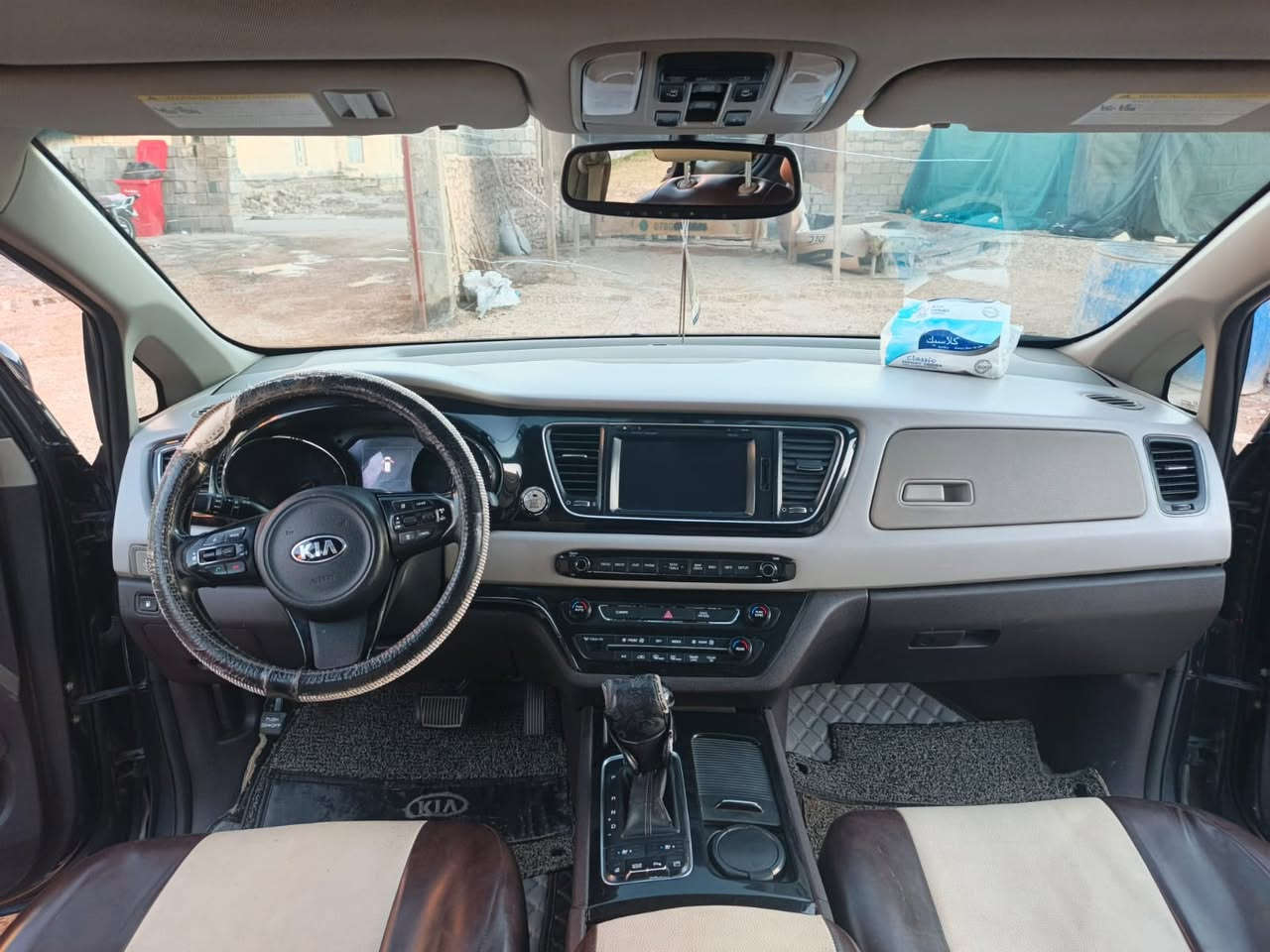 كيا سيدونا موديل 2015 vib فول مواصفات بيها جاملغ امامي وشخط بل باب السايق مصبوغه حزام للجماليه فقط مكانها الأنبار الرمادي السعر 173 وبيها عمله للاستفسار ***********
