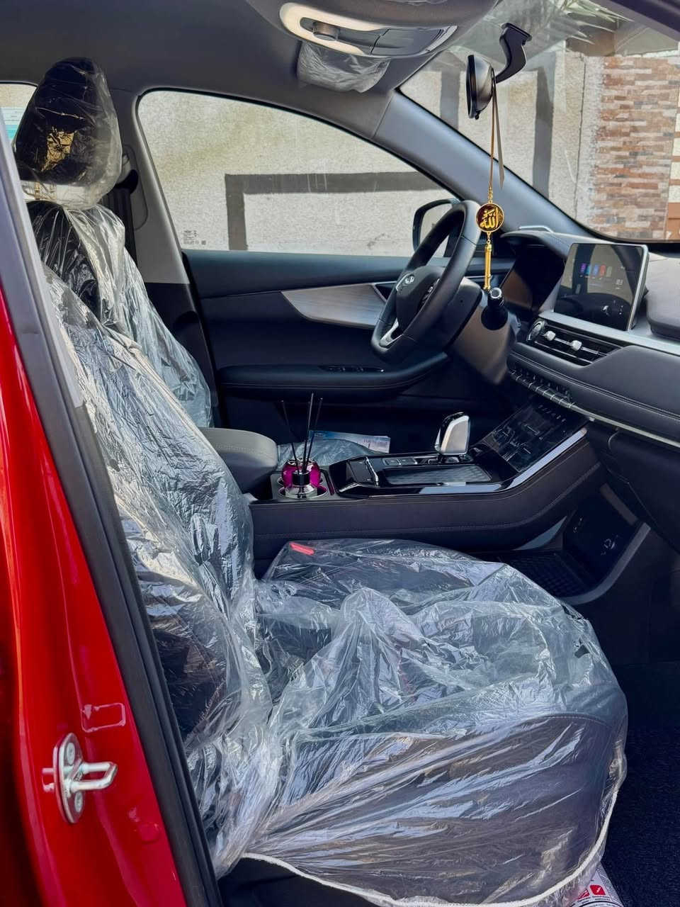 للبيع أو مرارس
شيري تيكو سفن برو زيرو موديل ٢٠٢٣
رقم  أربيل 
لون ماروني قمارة سوداء
كشنات جلد
شاشة وكامرة خلفية وحساسات
ويل كب مع حساسات 
مري كهرباء 
لد امامي وخلفي ولد نهاري
بعد بيها مواصفات 
السعر ٢١ مليون
هاتف ***********
