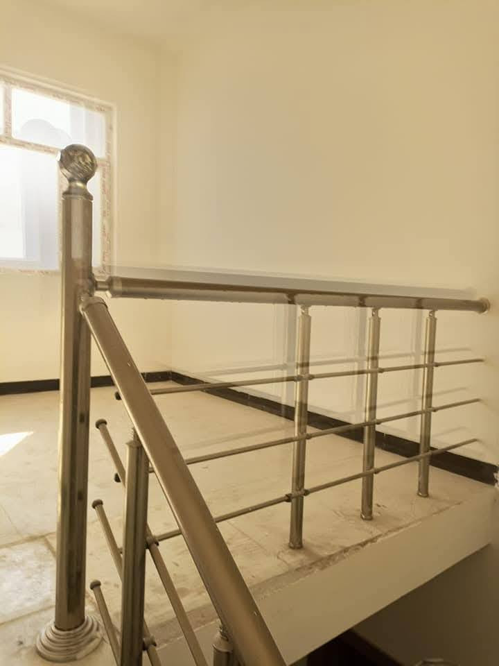 🔸بسم الله الرحمن الرحيم
🔸دار سكن للبيع السريع في مجمع الجنائن الفلوجة 

🔸 شارع 15 ثاني بيت عن شارع 40 البرديني وقريب على شارع 40 البعيفان

🔸مساحه 200 متر طابق واحد كامل فول  غرف عدد 2  استقبال مطبخ صحيات عدد 2،  مناور  ارضية كاشي  جدارن سيراميك اسباني ابواب تركية

🔸السعر الكلي 165 مليون ..
متبقي 10 ملايين يدفع اقساط للشركة
يعني البيع 155 مليون

للاستفسار .. فقط واتساب
***********
