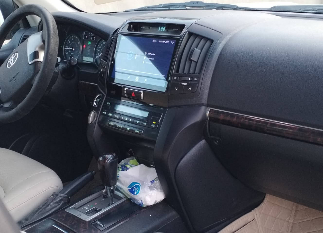 سلام عليكم من رخصت مدير الكروب سياره الاندكروز موديل 2009 رقم ربيل سنويه ٢٩ تحويل سياره مكفوله كفاله عامه من صبغ بارد باب سايق سياره جديده معنه الكلام مال جناي مكان سياره بابل جبله سعر ٢٧ ورقه شراي ينتصل مايشتري لا نتصل سعر بلاش ٢٧٠ نتصل ودلل /***********
