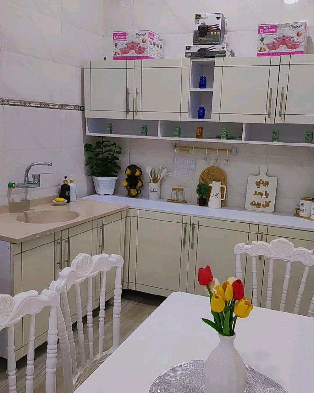 كاونتر خشب mdf قياس مترين وسنك متر و20 مرمر سعر 280 الف والتوصيل مجاني😍❤‍🔥.