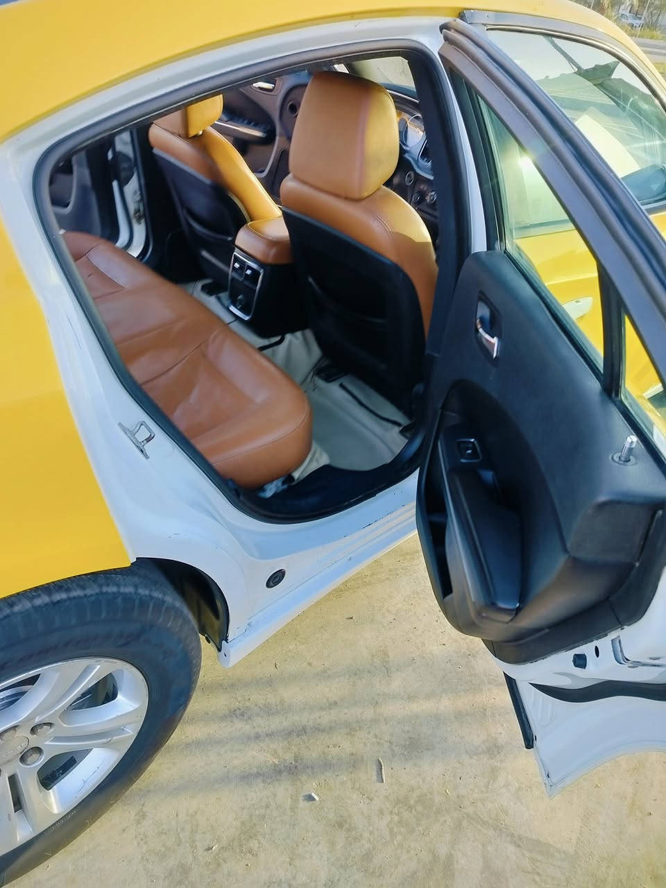 السلام عليكم جارجر مديل 13 رقم بغداد بسمي وارد كندي سياره مكينه كير جديد شرط اكسن بيه صوت بتحريكه سياره حلوه وجهزه مكاني ميسان بيه خط عماره بصره شراي تصل ودلل *********** سعر 163 بيه مجال بصيط
