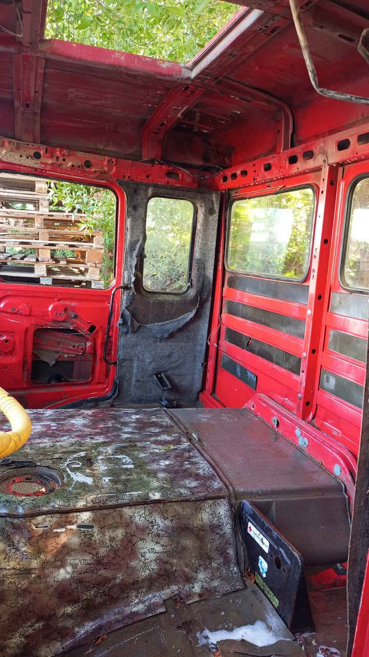 سلام عليكم قماره وربع مال 87 للبيع بيه ضربه بجهت لعبري كامله هيه ودوشمه مالته ماعده لكشنات جملغات وياه دشبووله نضيف  مكاني نجف ابصخير  ***********/////‏‪***********‬‏
