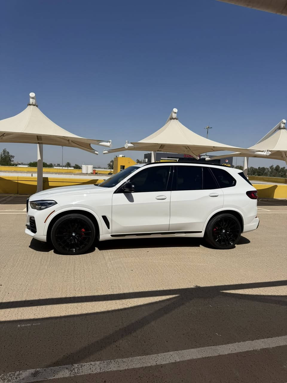 السلام عليكم للبيع bmw x5 2019
X drive 40i
ماشيه 92 الف مايل كلين تايتل كنديه
السعر 34000 دولار
***********
