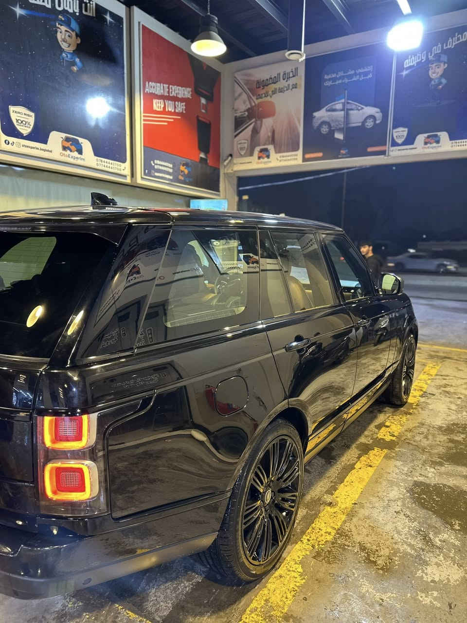 رانج روفر فوك 2021 فئة SE
وارد ألماني
السيارة كلين
مكفولة انتربول

محرك 8 سلندر سوبر جارج
مكفولة مكينة وقير وشاصي
الفحص والسونار واضح وموضح كلشي

دفع رباعي
رادار أمامي وخلفي وجانبي
حساسات أمامية وخلفية
مثبت سرعة
تحذير خروج عن المسار
كاميرات 360 درجة

بانوراما
تشغيل بصمة
أبواب شفط
جنطة شفط
جكات
ويل قياس 20

ثلاث شاشات
الداخلية جلد جملي
نظام صوتي مرديان

السعر 62 ألف
بيه مجال
ترهم بيع أو مراوس

للتواصل ***********
