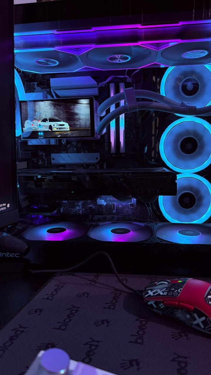 المعالج core i9 11900KF 
الرامات 16 DDR4
براد مائي 360 ابو الشاشه 
المذربورد  STEEL LEGEND H570
كارت الشاشه 3080 RTX
بور سبلاي 850W
هارد M.2 1T
هارد HHD 6T
وUPS 2Kv
شاشه حجم 26 240Hz 
كيبورد RGB AJAZZ 
ماوس اتاك شارك 
ميز كيمنك كاربون فايبر RGB 
كرسي كيمنك قلاب 
سماعات كيمنك محيطيه 
ماوس باد 80cm

***********

