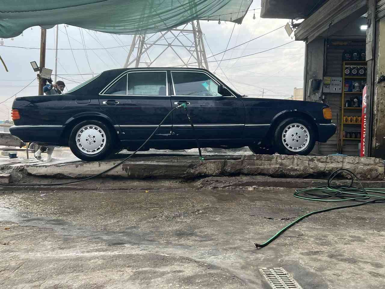 السلام عليكم للبيع مارسيدس رئاسي موديل 1987 رقم بغداد بسمي مكينه وكير 3000ففتي حداديه امامي وخلفي كله جديد بيهة نقوصات بصيطه كهربائيه شغاله لايت بك لايت كله شغال تبريد ماعرف شبي وسلايت هم ماعرف شبي وكف مباشر مكان السياره بغداد البلديات #السعر60وبيهةمجال رقم الهاتف 
***********
***********
