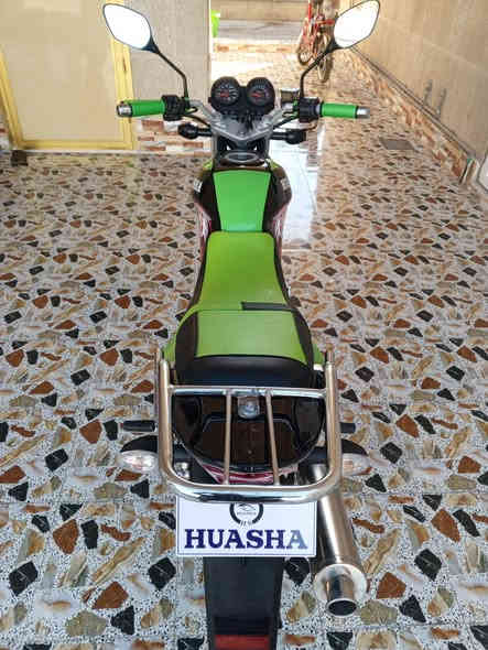 يا الله دراجه هيوشه للبيع موديل 2022مسجله رقم وسنويه تحويل ثاني يوم دراجة مال جناي ربع ماتحط عليه محرك اسبانه ما ممدود علي اسويجات 2ريمودات 2تشقيل عن بعد السعر مليون 450وبي مجال للشراي ولمو شراي لا يعلق ويكسر بحلال العالم مكاني الرمادي هذه رقمي للتواصل ***********متواجد عل خاص
