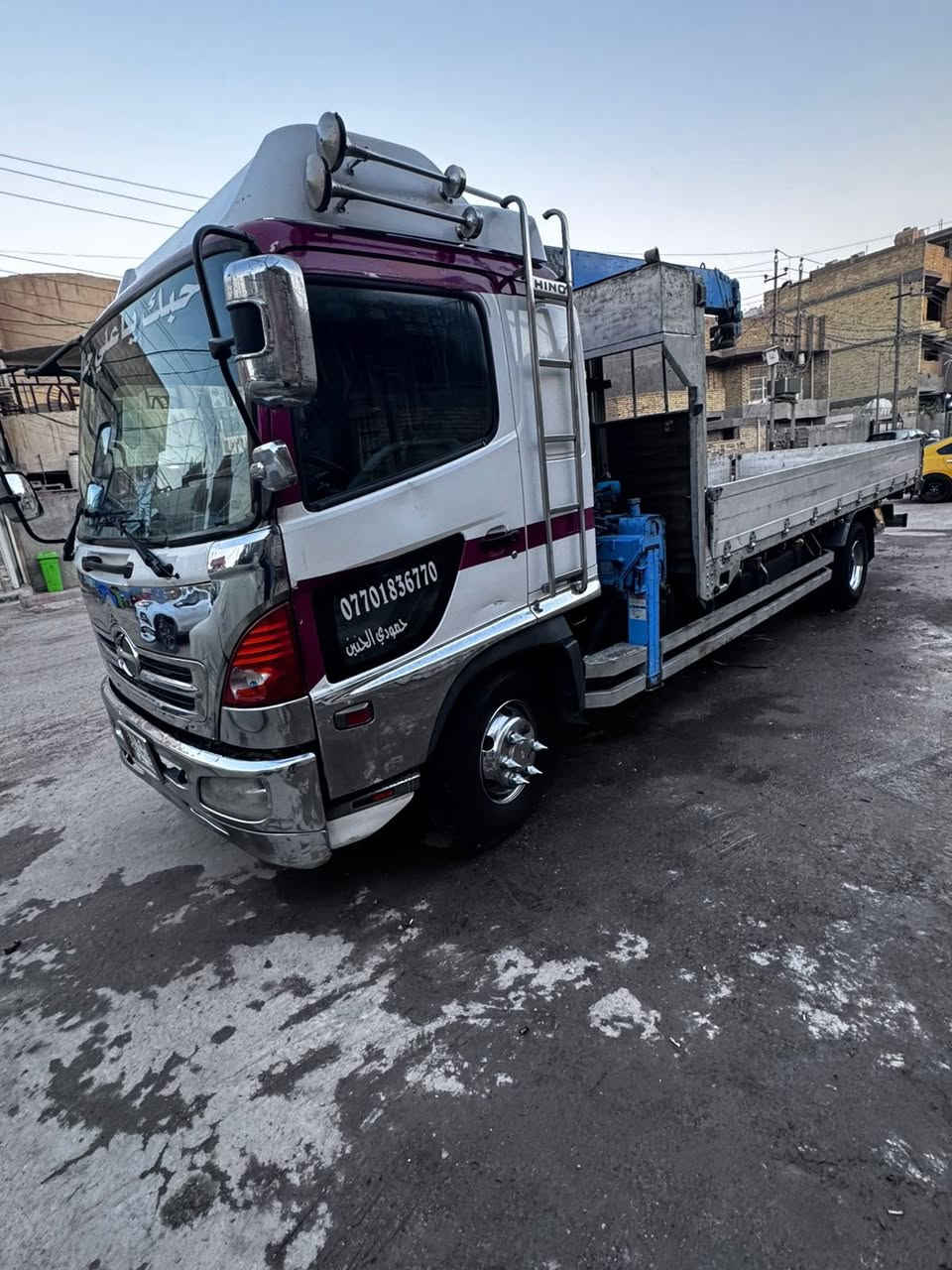 سلام عليكم للبيع هينو شيطان موديل 2002 بسمي 
بل سنويه كرين 3 سلايتات مخالف سته وربع الاستفسار 
عل رقم ***********
