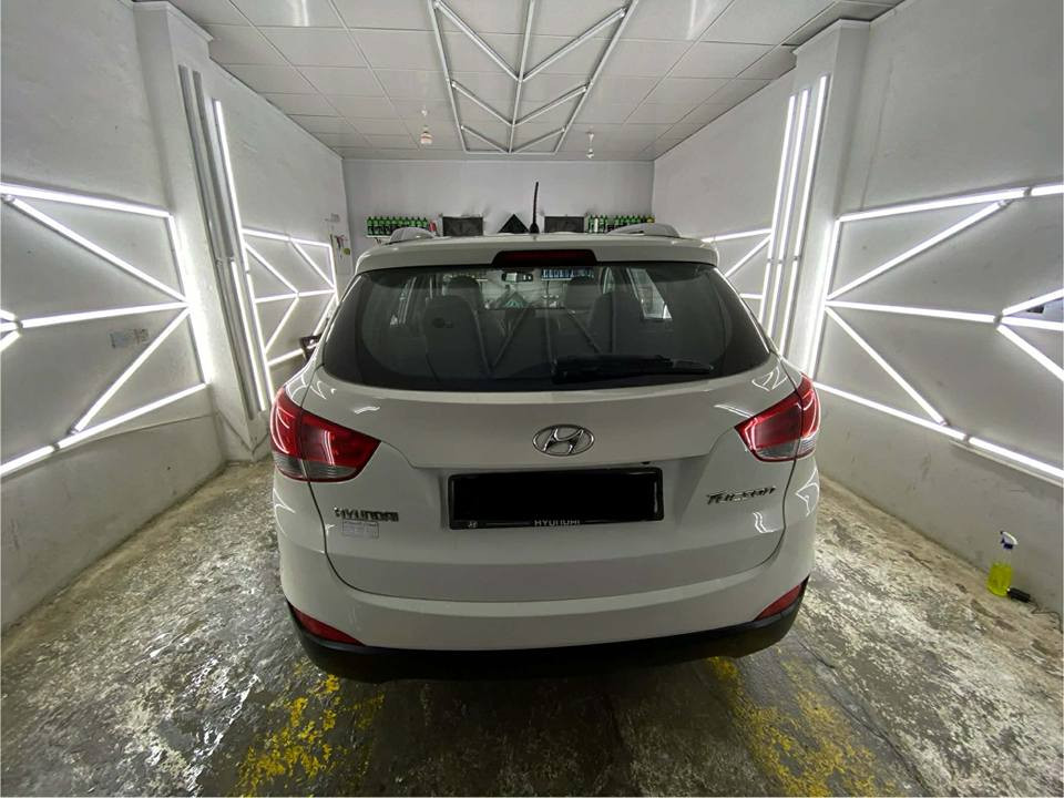 هیۆندای تۆکسۆن ٢٠١٠ فول مواسەفات تەنها سلایت  نیە رەنگی سپی بێ بۆیاخ بێ سارد تەنها سێ پەنجەی کارتە چاڵ و چۆڵی نیە بەشەرتی گێر و مەکینە مەکینەی نەکراوەتەوە تەنها ١٦٥هەزار رۆشتوە تەقە و رەقە بەشەرت سەنەوی تازەیە چوار تایەی لەژێردایە  سەیارەکە ماڵی دۆستە نرخی ١٤٠ گەڵاو کەمێک مەجال ژمارە مۆبایل 
***********
*********** بشدار, السليمانية
