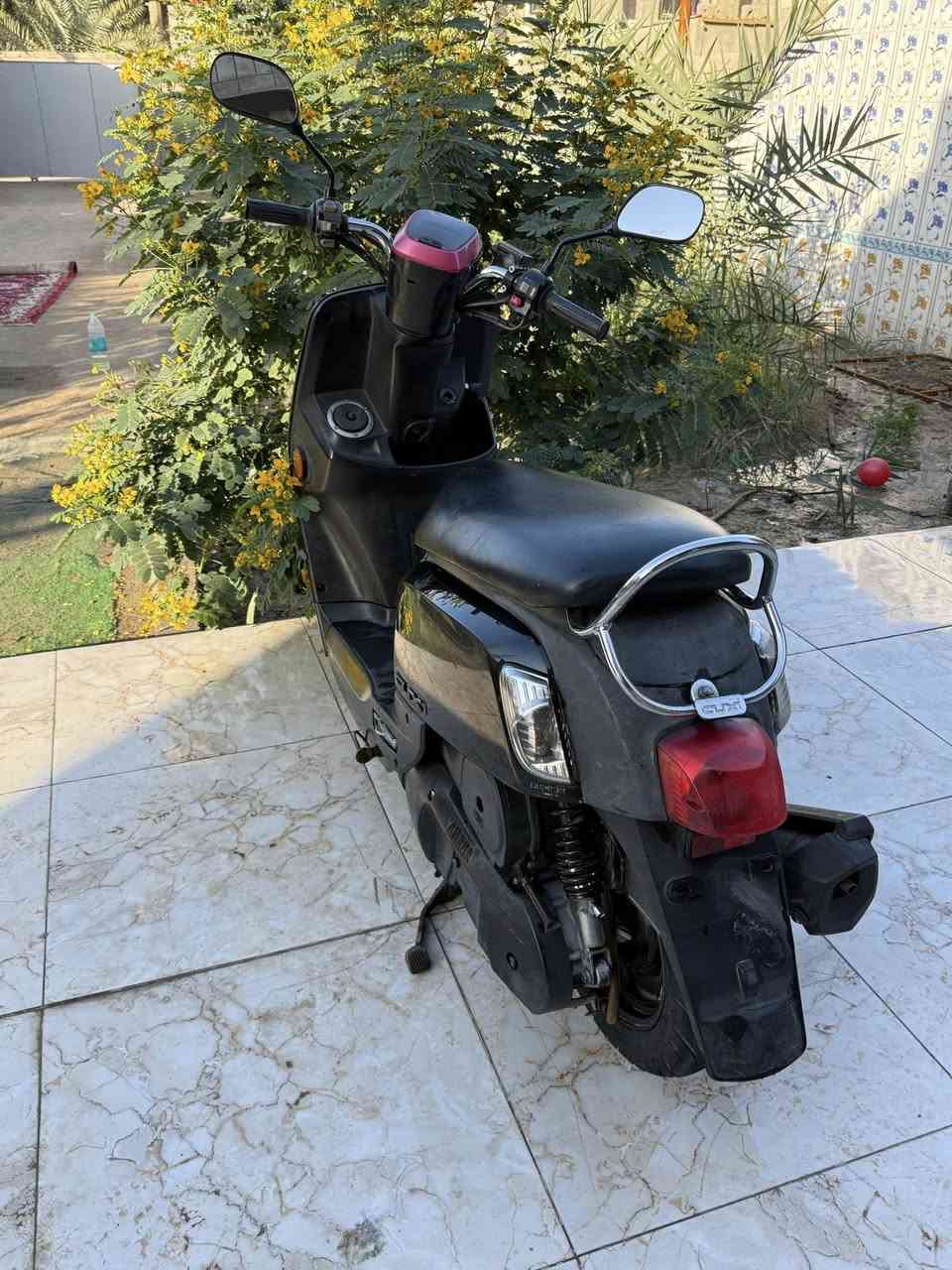 ماكس بوليسي للبيع مديل2013
ماكس بوليسي نوزل  كلشي شغال بيها دراجه شلعه ومعدل تخبل عداد وعينه الكترونيه حته ساعه بلعينه بيها    

 مكاني بصره قضاء المدينه 

سعرها 850

***********
