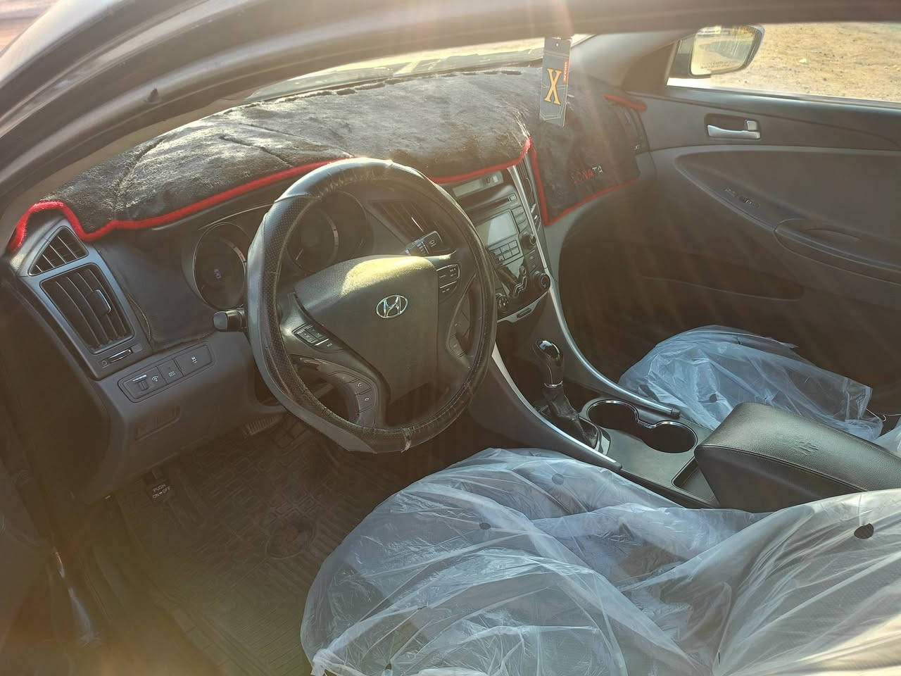 سلام عليكم سوناتا للبيع 2013وارد امريكي ضررهه بس بنيد رقم بغداد سنويا مجدده سيارة باسمنه السعر دفتر وخمسة وبيها مجال سيارة جاهزة من أي نقص العنوان واسط العزيزية الاتصال ع رقم الهاتف ***********
