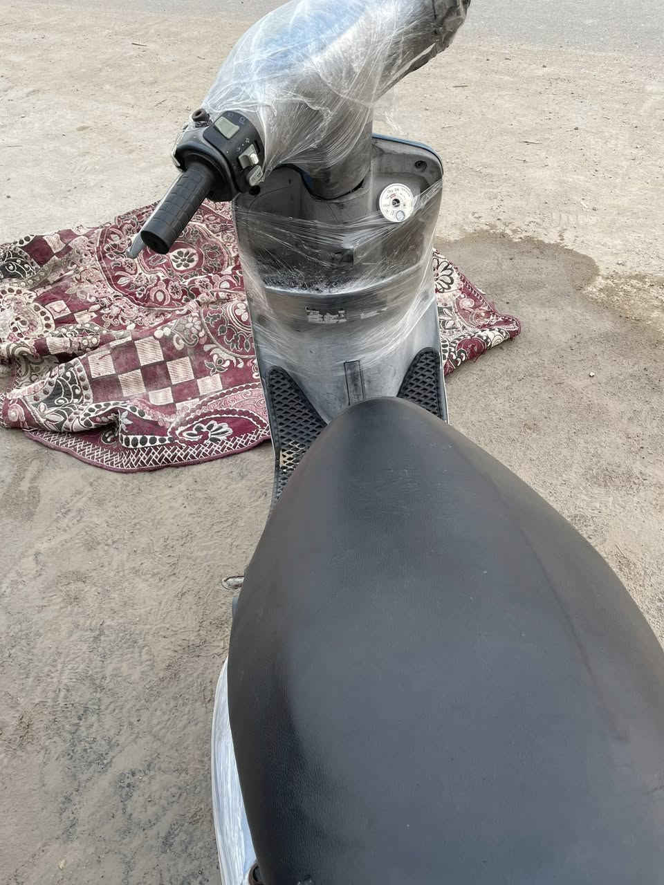 للبيع 
ماكس قجمة 
دراجة مفتوحة مرا وحده 
كهربائيات كلها شغالة من طول لطول 
القرنة 
السعر 550 وبيها مجال قليل 
الشراي خاص 
***********
