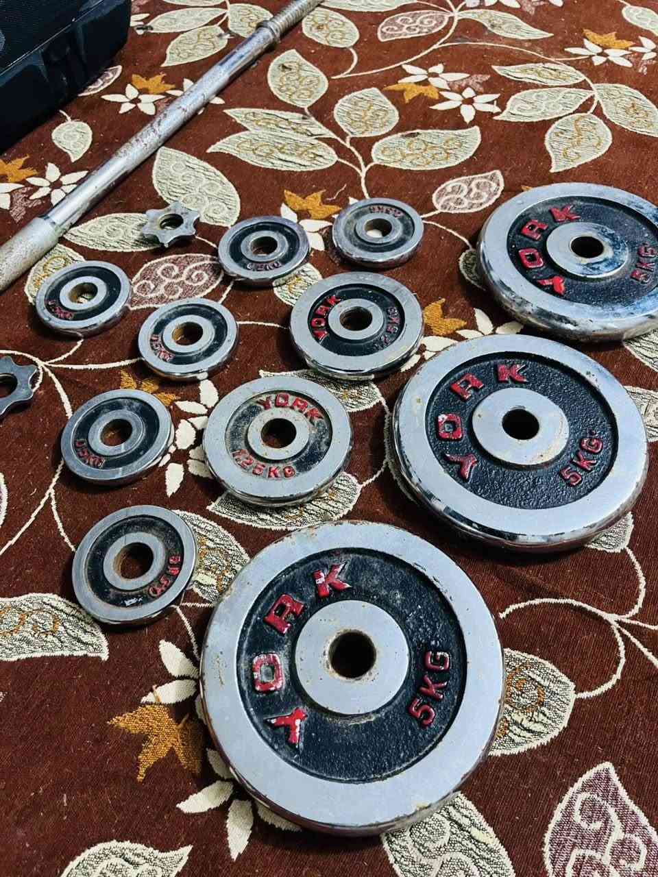 حقيبه رياضيه اكثر من 20 كيلو مع بار
تحتوي الحقيبه على 3 اقراص وزن 5 كيلو 

و2 اقراص وزن 1.25 ( كيلو وربع ) 

و6 اقراص وزن 0.5 ( نصف كيلو )

وحقيبه لضم الاوزان والبار 💪

السعرر مناسب جدا 55 الف وبيها مجال حك الجيه 

ولحد يجي يكسر بلسعر روح شوف البار وحيده ابيش يبيعونه

مكاني بابل / محاويل


**إذا كنت صاحب هذا الإعلان وتريد حذفه لأي سبب، رجاءا أرسل رسالة إلى الدعم الفني**