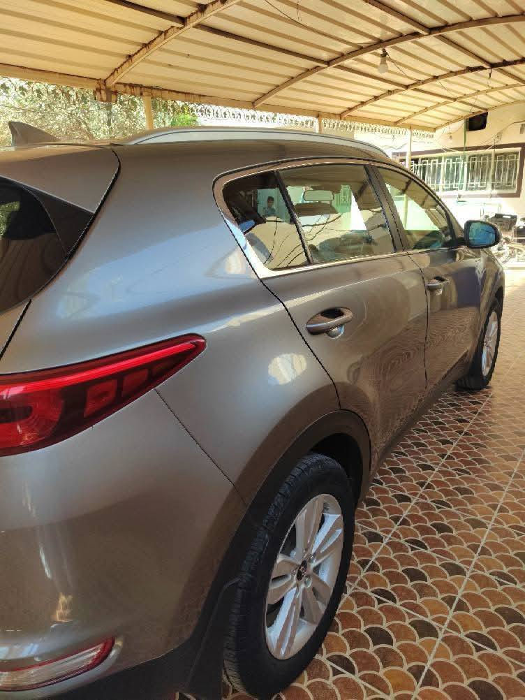 كيا سبورتج ٢٠١٨
رصاصي
وارد امريكي
2.4  4سلندر
Lx نص فول
مقاعد قماش
تحكم ستيرن
فور ويل
كرسي السائق كهربائي
تدفئة مقاعد تبريد قطعتين
بدون ضرر ولاتبديل ولاصبغ (كلين تايتل)
حساسات الاطارات
مثبت سرعة
3وضعيات قيادة(ECO_SPORT_NORMAL) 
كامرة خلفية
مانع انزلاق
تبريد تدفئة شغال
محرك بلادي غير مفتوح
مكينة نضيفة 
كهربائيات كلها شغالة
 
مكان السيارة :ديالى قضاء بعقوبة ناحية كنعان
***********
