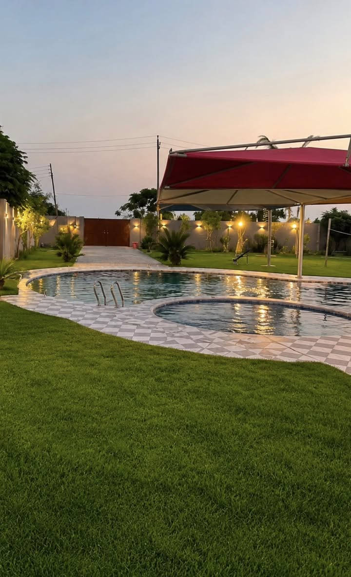 مزرعة لحن الترفيهية ✨🌴
بستان فواكه 
حديقه كبيره 
منضده فيشه طائره 
باربكيو للشواء 
العاب اطفال 
مسبحين واحد للاطفال وثاني كبير العمق مترين والقياس 23متر 
غرفتين وصحيات ومطبخ وصاله 
الموقع صلاح الدين قضاء بلد شارع الامام
للحجز والاستفسار ***********
