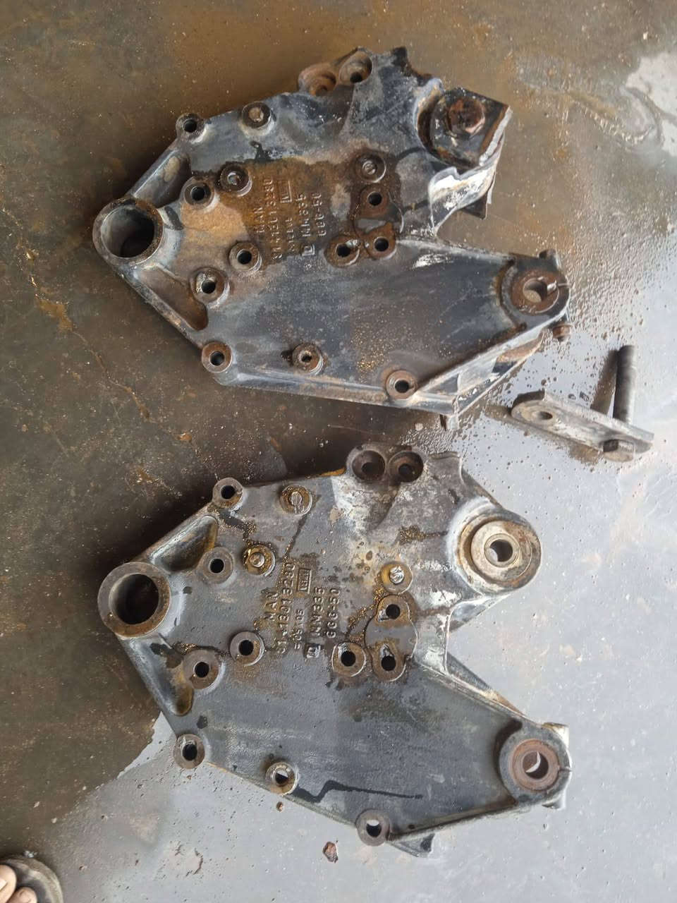 اذان مان صقر عكرب  ومال مان تيكة عنوان بغداد جرف نداف محل قيصر تصال ***********
