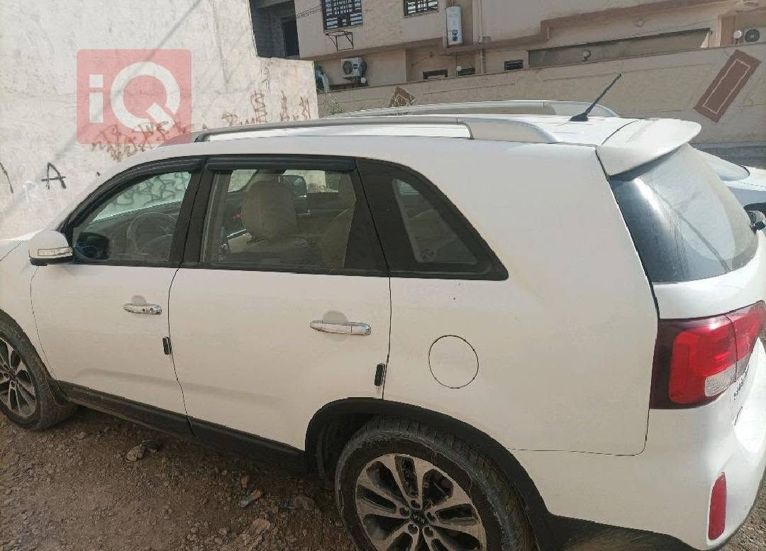 سيارة سورنتو للبيع فول موصفات محرك دوش 2400
خليجي بدون اي ضرر السيارة بأسمي سنوية وهزة جديده السعر 157
التواصل مع الرقم ***********
***********
