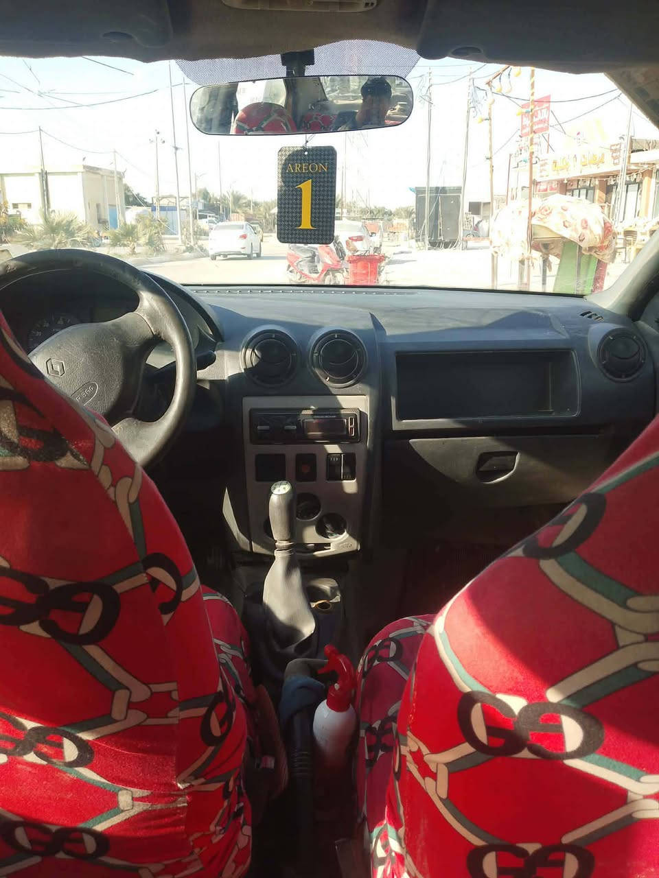 سلام عليكم رينو موديل 2009 مكفوله من ضربه محرك كير مكفولات كهربائيات شغاله رقم بغداد سنويه جديده مشروع وطني مالك مداور اي وقت مكان سماوه سعر 24 وبيه مجال 
***********//مكلف بنشر
