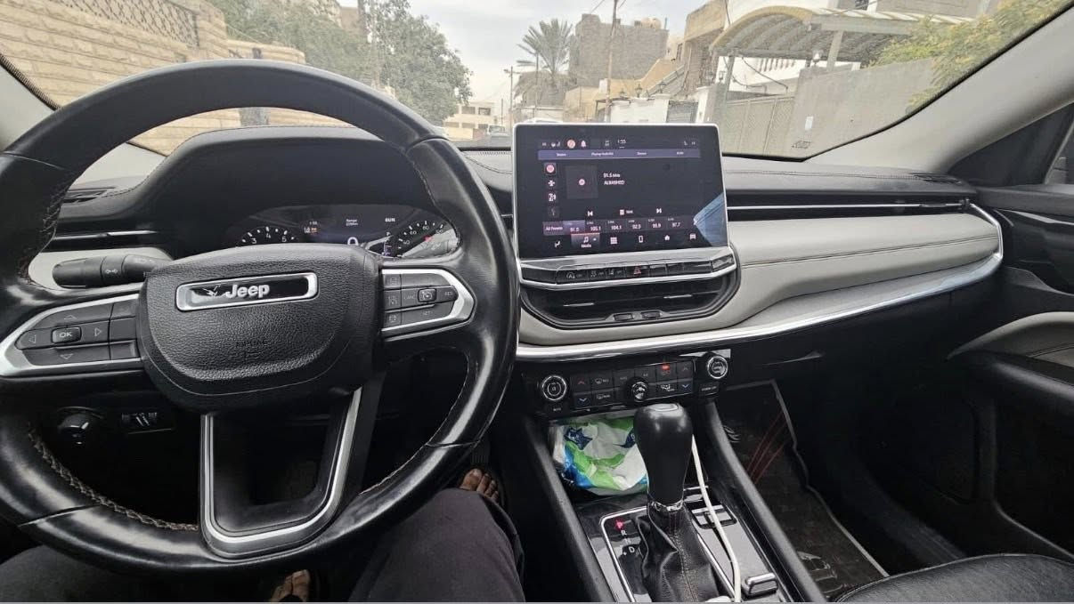 ‎النوع : جيب كومباس لمتد Jeep Compass Limited
‎الموديل : 2022 الشكل الجديد
رقم اربيل خصوصي مميز 82004
‎اللون : اسود

‎السعر : 140$ بيها مجال جدا بسيط
السياره فول مواصفات  لمتد عدا الفتحة سبب البيع عندي بناء 

‎عداد المسافة :25 الف ميل بس 

‎حجم المحرك : 4 سلندر ( 2.4L )

‎ناقل الحركة : گير اوتوماتيك وعادي من 8 سرعات

‎ملاحظة :

‎المواصفات : Limited

‎دفع رباعي
‎شاشة كبيرة
‎كشنات جلد تدفئة وتبريد 
‎كشن سائق تحكم كهربائي
‎هيتر ستيرن
‎تحكمات ستيرن جهتين
‎تبريد وتدفئة قطعتين امامي وخلفي
‎مثبت سرعة ذكي تفاعلي
‎رادارات امامي وجانبي
‎نظام نقطة عمياء
‎جنطة كهرباء شفط
‎شحن لاسلكي 
‎بصمة أبواب وتشغيل وجنطة
‎تشغيل عن بعد
‎قيادة ذاتية
‎اوتو ستوب توقف تلقائي
‎نظام تحديد مسار
‎سايد بريك بصمة
‎مانع انزلاق
‎وبقية المواصفات المعروفة
‎ الضرر جاملخ الامامي و بنيد مبدل فقط  ايرباك الستيرن و الدشبول   

‎مكان السيارة بغداد
‎صور ضرر موجودة

‎ للتفاصيل اكثر التواصل على رقم الموبايل او واتساب 
***********
‎السعر بي مجال للشراي
