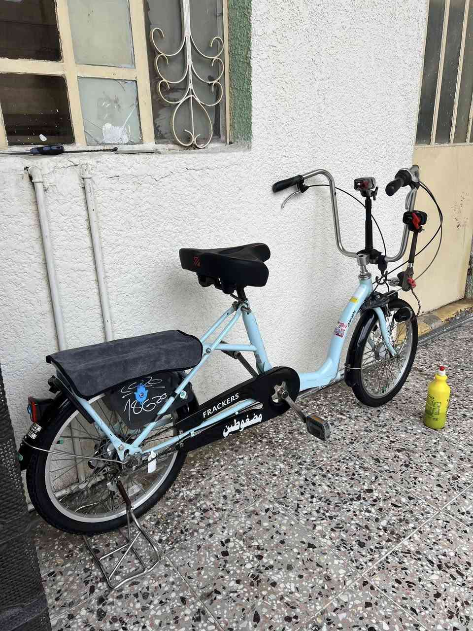 السلام عليكم بايسكل تكسي لشة طويلةلون سماىي تفاصيل كير٣ نمرشغال حساس امامي تايرات جدد ويالة موس جاملغات وصينية نضافة فوللل كلشي شغال سعرة ٢٣٠ وبي مجال حك لجيةللستفسار هذا رقمي***********مكاني بغداد قرب تقاطع حي العامل
