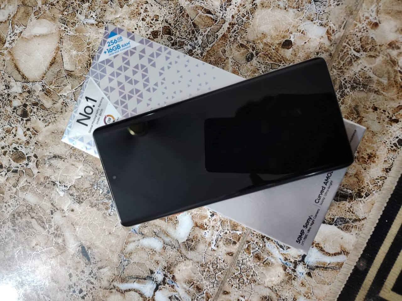 هاتف [ تكنو كامون 40 برو 5G ]
ذاكره 256 + بوبجي 90 فريم
كارتونه وشاحنه اصليه
الجهاز استخدام شهر جديد وكلشي مابيه 
السعر 290 الف


**إذا كنت صاحب هذا الإعلان وتريد حذفه لأي سبب، رجاءا أرسل رسالة إلى الدعم الفني**