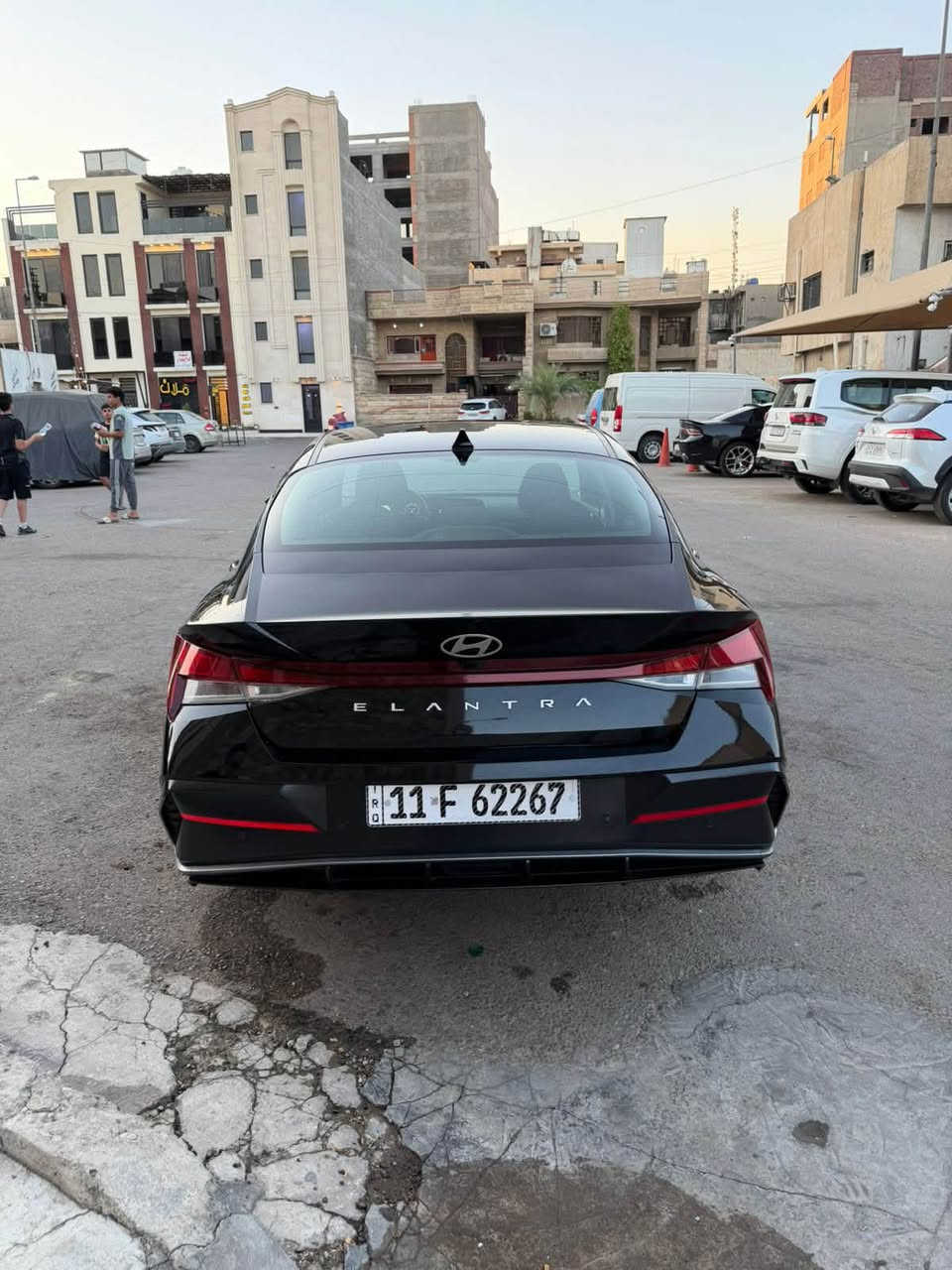 النتر 2024 أمريكي بدون ايرباك 
ماشيه  24 الف رقم بغداد الدولي
وبدون دواخل 
فقط طخاط جانبيه 
باب السايق صبغ وربع جاملغ خلفي صبغ باب خلف السايق بارد 
مكينه 2000 دوش
سيارة جديدة 
بصمه ابواب 
بصمه صندوق 
بصمه تشغيل
تشغيل عن بعد
انارة ترحيب
رادار امامي + حساس
رادار خلفي+ جانبي
لد داخلي متغير الوان بالدشبول
كامره دواره 
شاشة كاربلي
قيادة ذاتية +تحديد مسار
ثلاث وضعيات انظمة قياده
كشنات مخمل
السعر 148$ وبيها مجال قليل
*********** 
بغداد ساحة النسور
