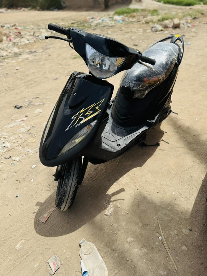 ماكس عدله للبيع دراجه جديده مابيه اي نقص مكفوله قبل شهر اخذته من الرمبه سعرها ٨٥٠ وبيه مجال قليل مكاني بابل مركز المدينه  ***********
