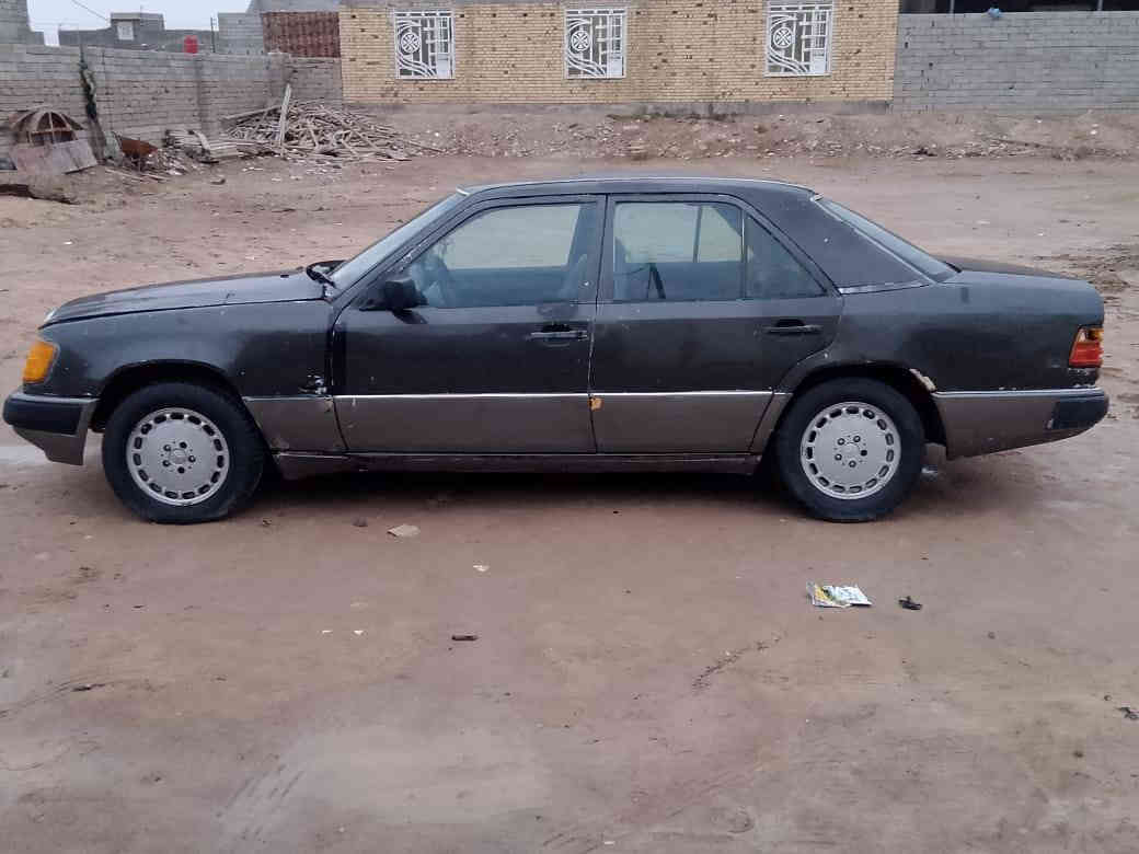 السلام عليكم مارسدس دب مديل 87 مكفوله من لكصه ونقل ولعيب شرعي مكينه وكير 2500 جدد ابو لكلاص vvt تخم تاير جديد كهرباياتها شغاله تبريد ناقصه شغلات بصيطه مسجل شغال جام شغال ماسحات عينه سكنات  رقم ديوانيه راعيه بخان انص خابرته وكال شوكت ماتريد انه جاهز سنويه صاقطه من 19 سياره حلوه ناقصها بس صبغ فقط بيع او مراوس حسب سعر 30 وبيها مجال قليل مكاني البصره قضاء المدينه الهوير ***********
