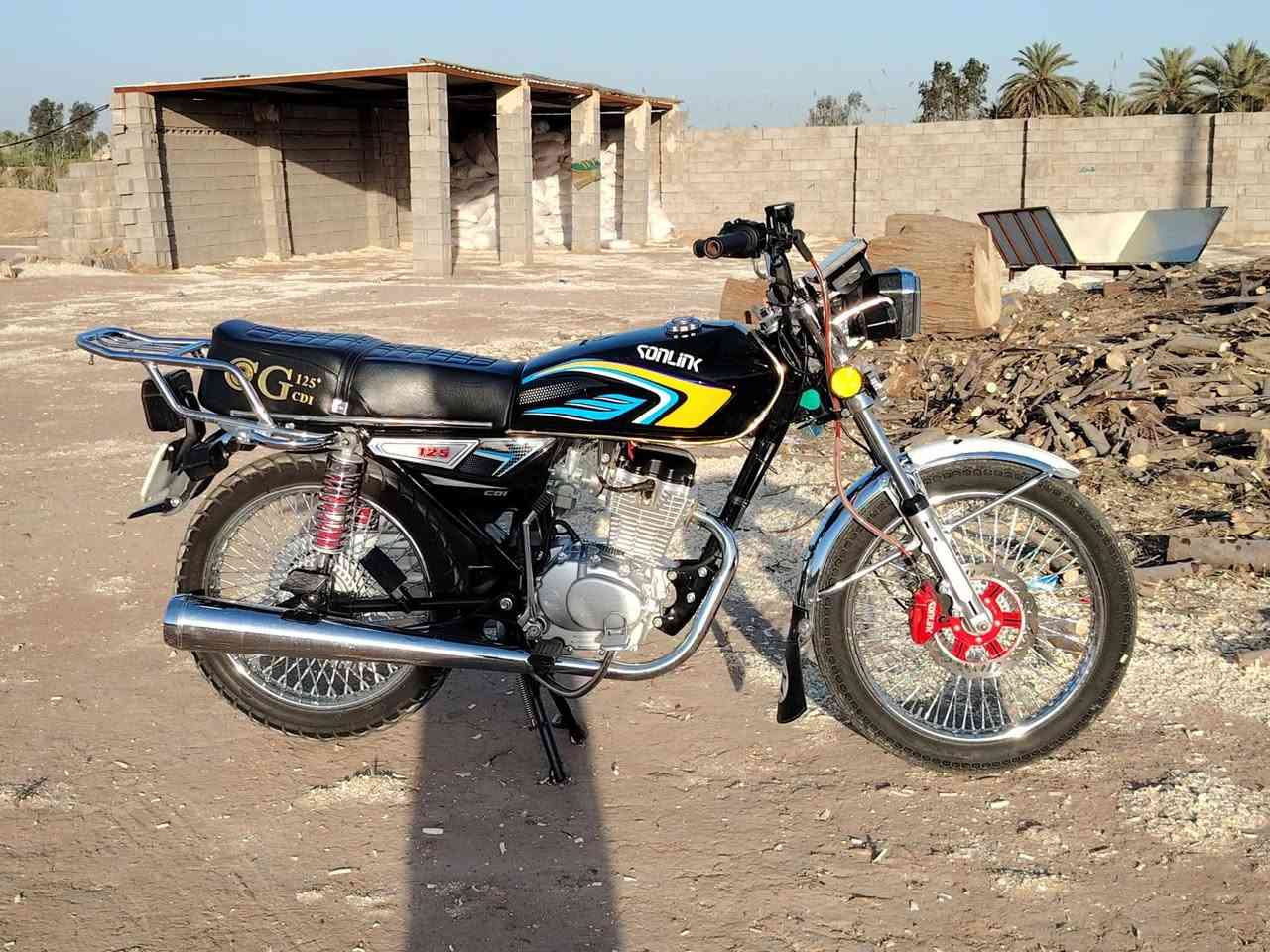 سلام عليكم  
دراجه تايكر موديل 25مبدل بيها ولف  اول مره تنفتح  ول تفاصيل لباقيه خاص  رقمي ***********مكاني صويره
