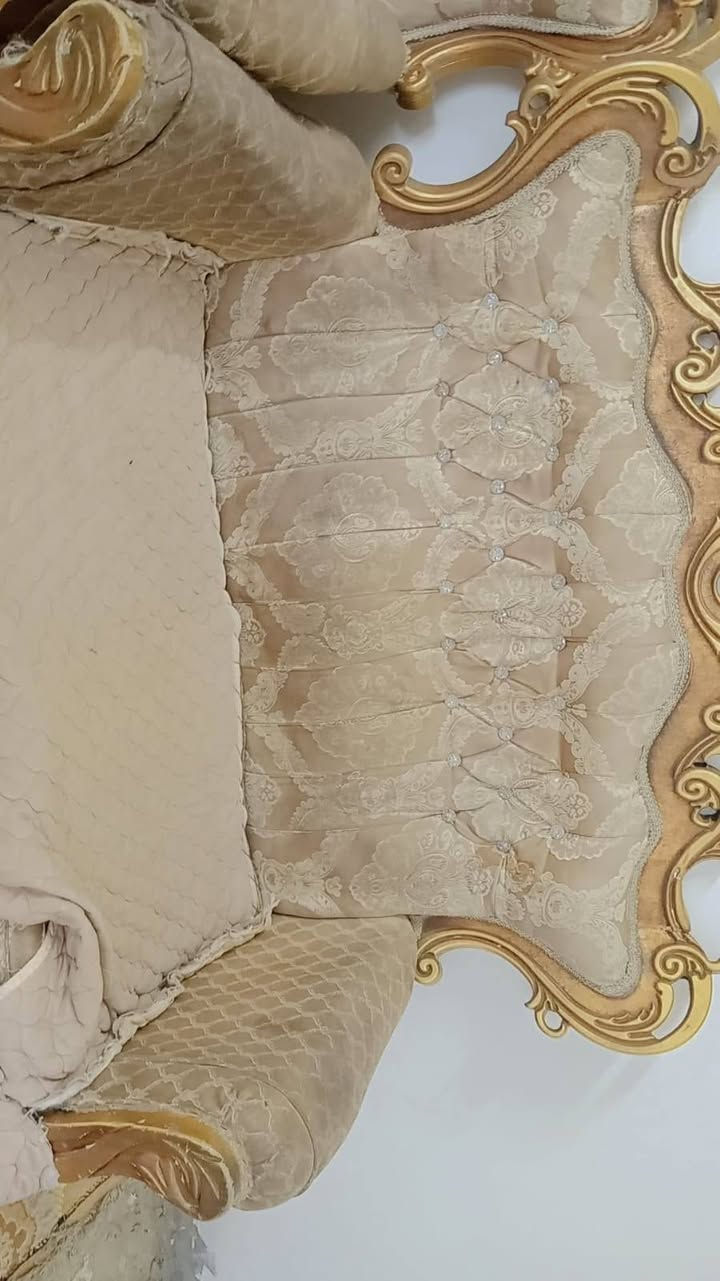 تخم 10 قطع سعر مناسب جدا 50 الف العنوان بغداد العبيدي ***********
