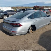 للبيع هوندا اكورد  موديل 24 هايبرد  السيارة موجودة بالحرة  سعرها بالحر...