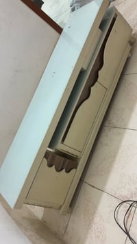 ميز تلفزيون • عنكاوا • للبيع