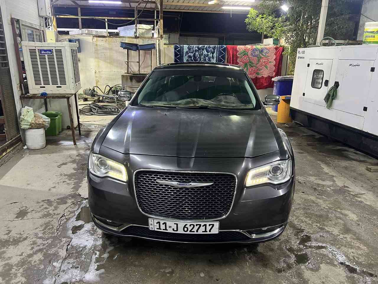 سلام عليكم
للبيع او مراوس بجيب 
كرايسلر 2019 c300  فور ويلAWD لمتد فول مواصفات 1/1

حادث جاملغ وبنيد وجاملغ خلفي يعني 3 قطع فقط   شرط السونار ماشية  88 ميل سيارة جديدة   

مواصفاتها معروفة لمتد

بانوراما 

كشنات جلد كهرباء تدفئة تبريد

كشنات خلفية تدفئة

تدفئة ستيرن

ستيرن كهرباء

مري قلاب ويه البگ

ويل كروم

شاشة جبيرة 

تشغيل عن بعد 

سماعات alpine

رايدها 200$ بيها مجال قليل

اي استفسار اتصل

***********

مكاني بغداد
