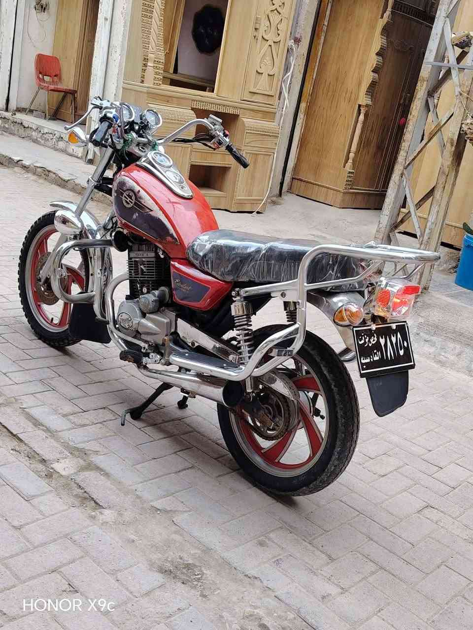 سلام عليكم جونده للبيع موديل 2015 مكفوله رقم اسود وسنويه منفيس كهربائيات شغاله شاصي مكفول مكينه مكفوله تايرات جديده مكان ديوانيه مركز المدينه***********
