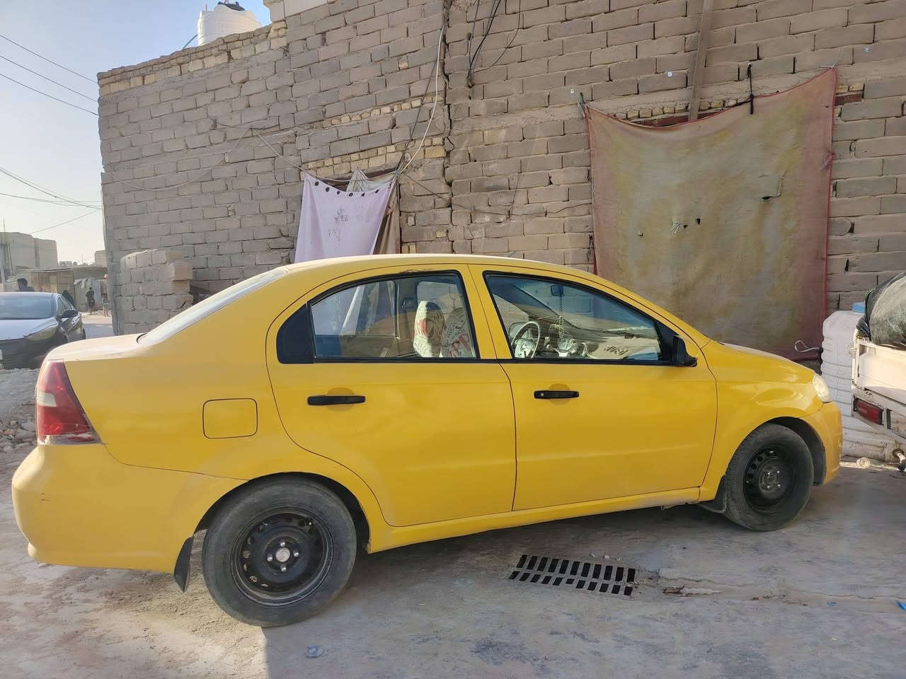 السلام عليكم افيو خليجي مديل 11 كير اوتو مكينه 1600 سياره خير من الله جاهزه رقم انكليزي تحويل ثاني ييوم سنويه لحر 2030 مكان السياره ناصريه سوق الشيوخ السعر 50 وبيه مجال  ستفسار ***********
