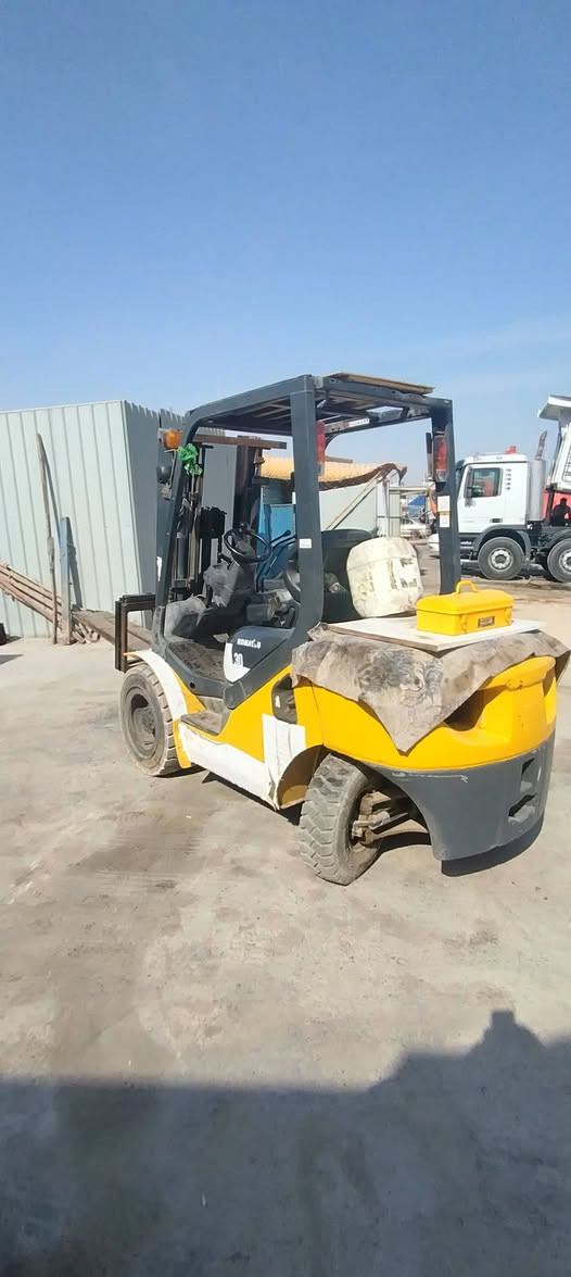 السلام عليكم رافعه شوكيه كوماسو للبيع 3 طن3حركات جب حاويه رتفاع الجب 3ونص جاهزه للعمل كهربئيات كله شغال تخم تاير جديد مكان الرافعه النجف الشرف للستفسار ***********
