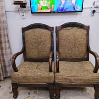 ٩ مقاعد • صوفا • الشعب