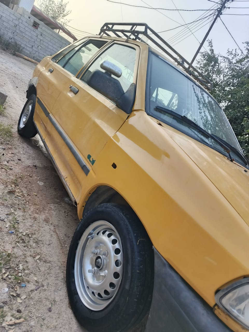 سلام عليكم سايبه 2010 سياره مال عيشه محركها بي خيط تبخير 
صدر امامي وخلفي جديد دبلات جدد راعيها يمي يريد تحويل تبريد بس غاز كهربايات كلها شغاله سياره معمرا خياسات كلها سياره مطلوب الغرمات ولهيا 400ال 10
مكاني بغداد ابو غريب  السعر 16 تاخذ صافي مني المراوس التصال *********** وتساب وفيس فقط
