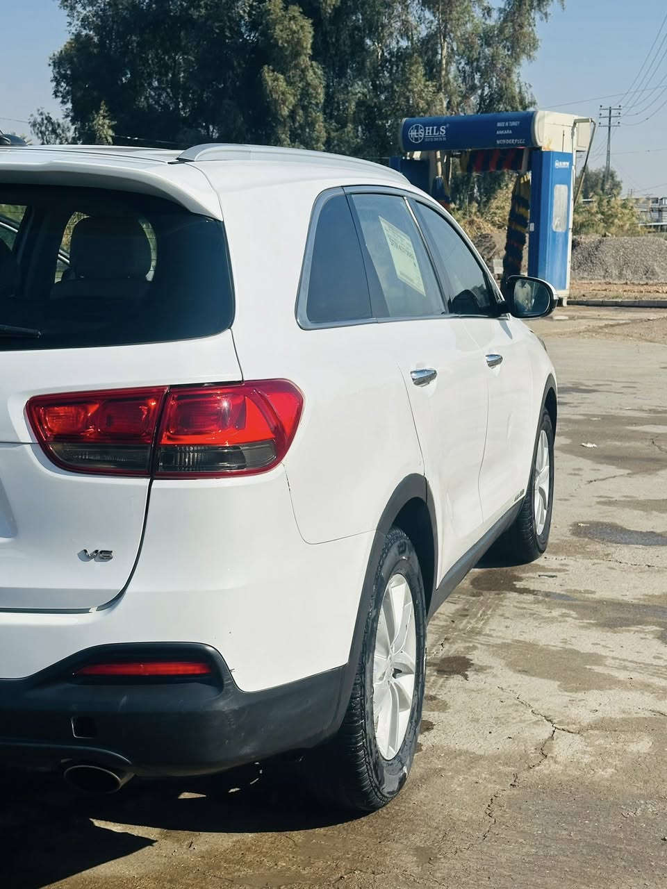 سلام عليكم 
سورنتو 2017 وارد أمريكي سونار مرفق بل صور 
6سلندر  رقم ديالى بسمي تحويل ثاني يوم 
السعر 185 وبيها مجال 
هـ ***********
