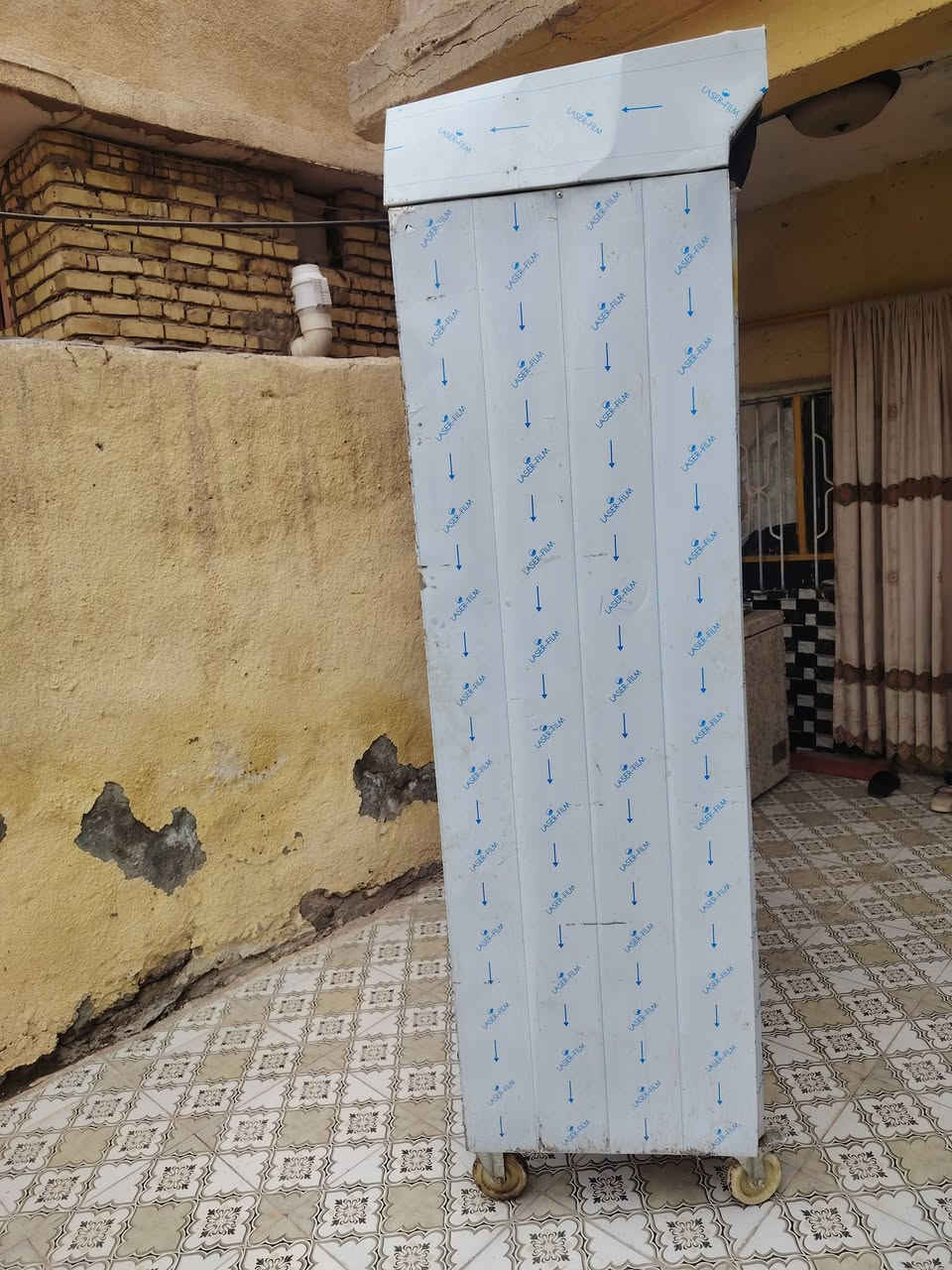 سلام عليكم غراض مال مطعم او كافتريه للبيع شوايه كبيره مال دجاجه وجام خانه العدد ٢ومكيته حجم ٣٢ وطباخ ابو العنين وكابسه ومال هبنكر الاستفسار عله الرقم ***********
