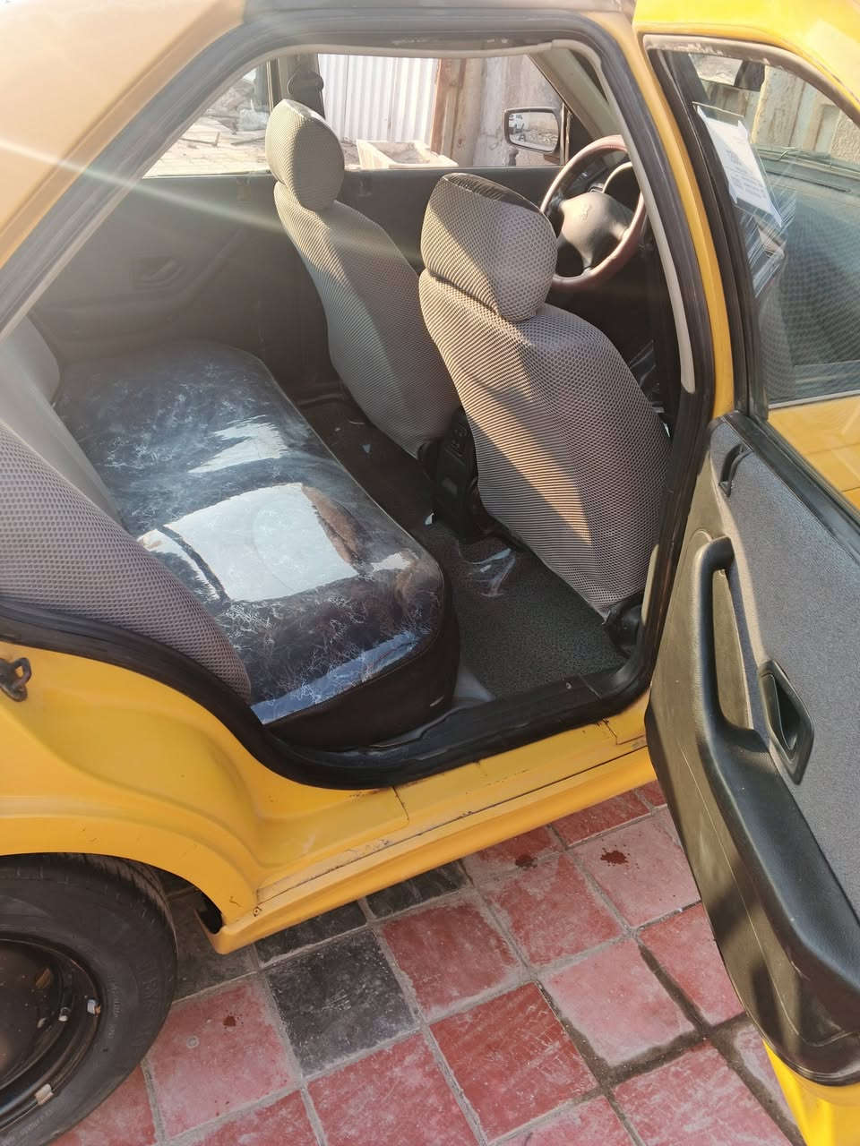 سلام عليكم للبيع مديل 2015 صدر امامي خلفي جديد كير مكفول محرك بي تنقيص كليل.لهلالات خلفيه معمره ودوسه يم سايق معمره  دوشمه جديده سعر 46 ***********
