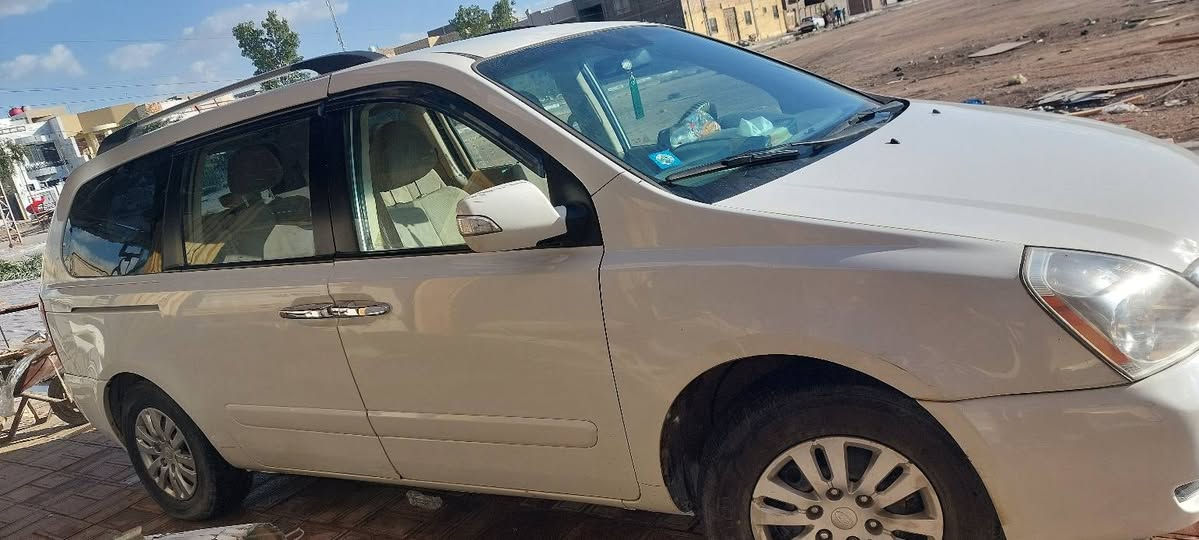 السلام عليكم للبيع كيا سيدونا سياره بأسمي
موديل 2012 وارد امريكي  
 صبغ جاملغ امامي جهه سايق  وخلفي
موجود سونارها
محرك 3500/6V
بيه منظومة غاز  ١٢٠ لتر 
سبعه راكب 
تلث قطع تبريد 
رقم كربلاء دولي جديد  
السياره جديده وجاهزه من كلشي تبريد تدفئه حداديه
شاشه   جام كهرباء حساسات خلفي 
السعر ١٥٣ بيها مجال بسيط 
الاستفسار اكثر اتصل  //***********
عنوان السياره كربلاء المقدسة 
بيع فقط
