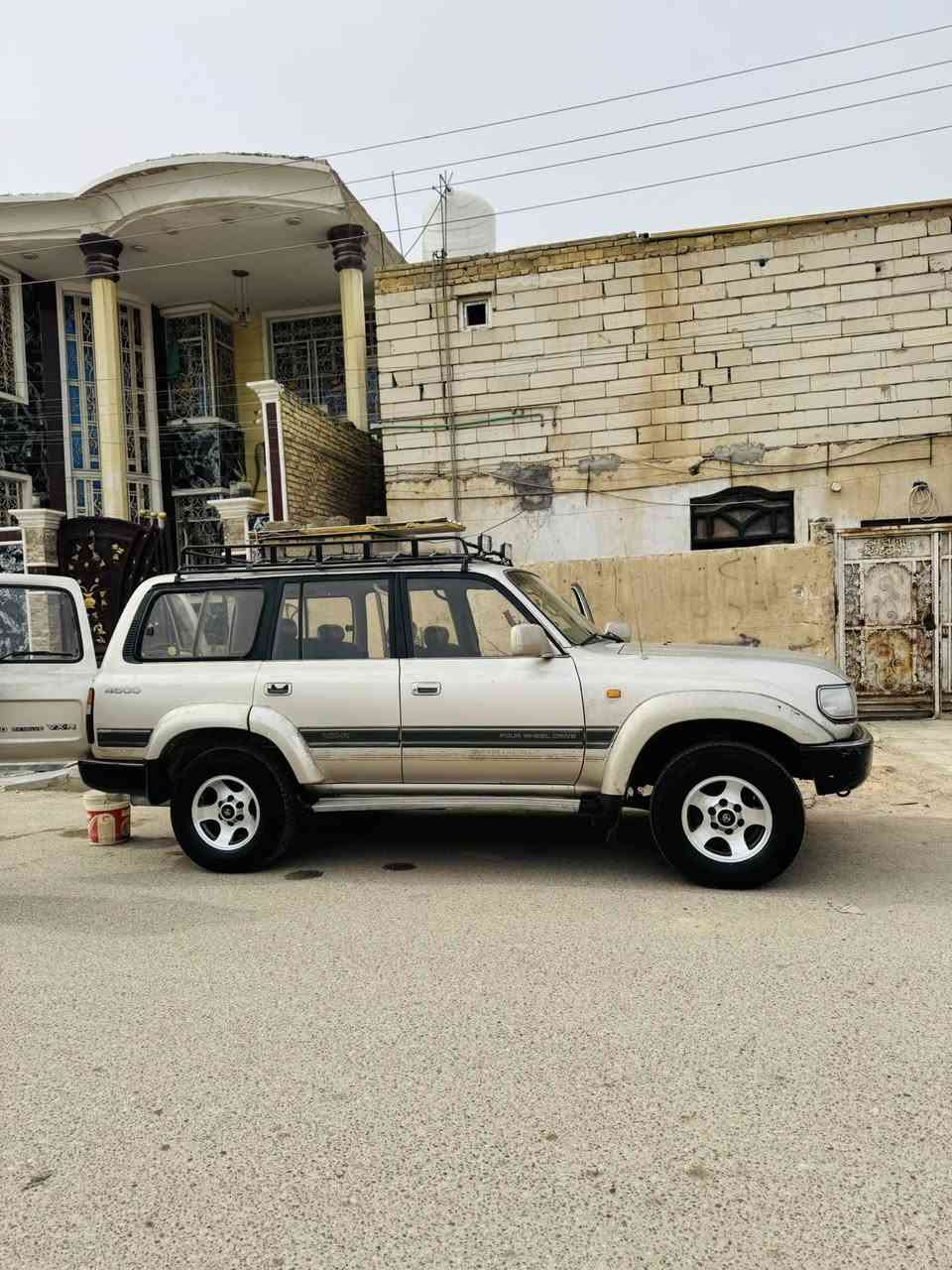 السلام عليكم
لاندكروز ليلى علوي موديل 1994 مكينه بلاد نوزل بخاخ 4500 كير عادي جام كهربائي كل كهربائ مابيه نقص وتخم تاير حرفش شاده قبل ٥ ايام 

كفاله صبغ وظربه وتبديل لسيارة بيها جراد فقط 

سعر ٥٥ ورقه وبيه مجال مكاني ناصريه مركز محافظه. للبيع فقط مارواس رقم صاحبها. 

+964 788 963 5155


**إذا كنت صاحب هذا الإعلان وتريد حذفه لأي سبب، رجاءا أرسل رسالة إلى الدعم الفني**