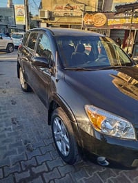 راف فور مصبوغه عام ٢٠٠٤ السعر ٨٥ للاتصال ٠٧٧٢٣٧٠٣٦٧٧