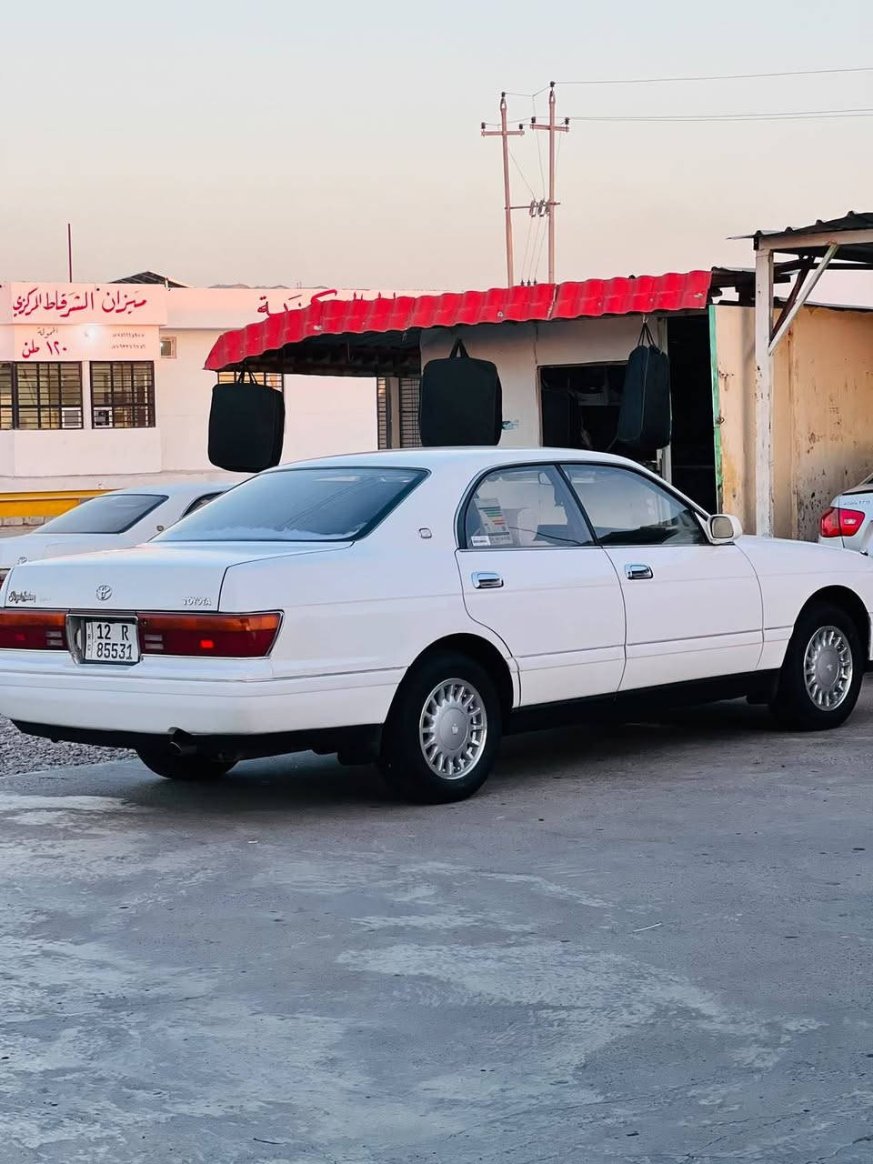 السلام عليكم بطه للبيع موديل 94منفصل رقم نينوى دولي سنويه جديده صبغ جاملغ خلفي كير محرك صدر تواير كلو جديد داخل جديد سياره وضع شركه السعر 61وبيهه مجال الاتصال على الرقم ***********
